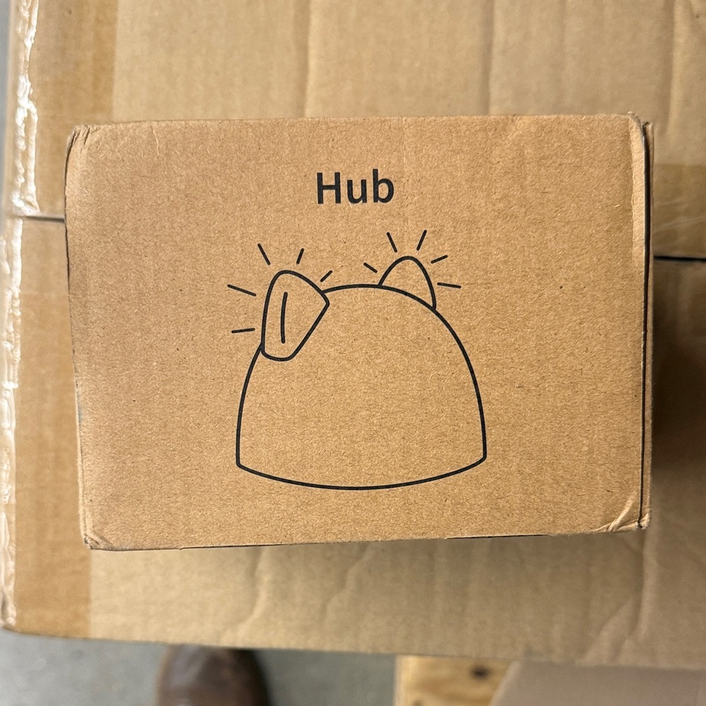 Hub‎ Connect to your pet from anywhere in the world